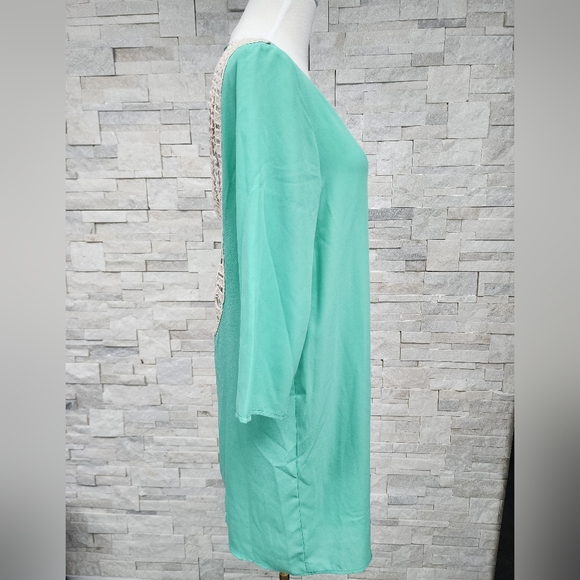 Dress - Picture 5 of 11